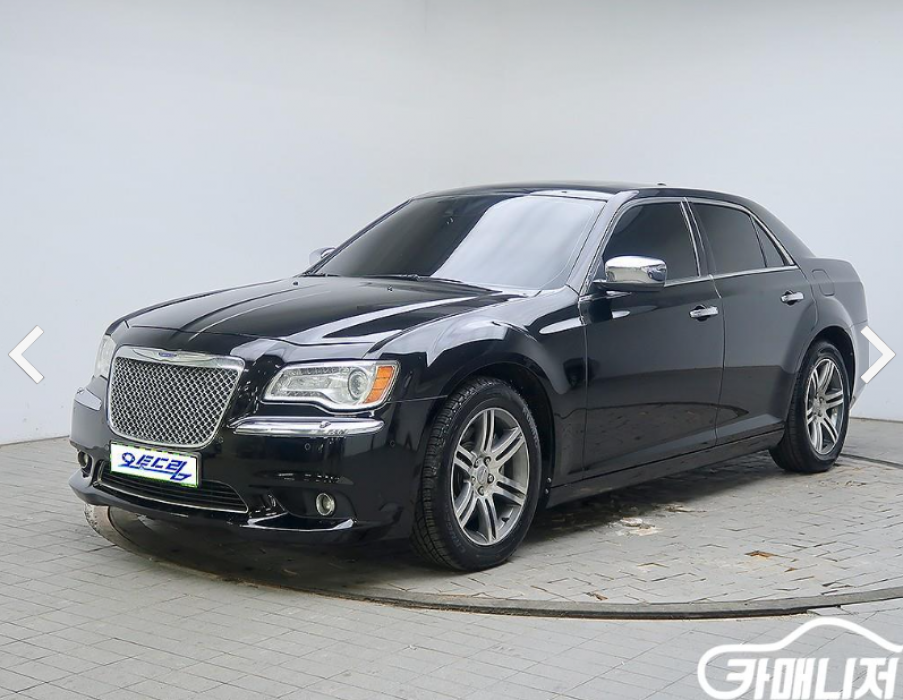 더 뉴 300C 이미지 1